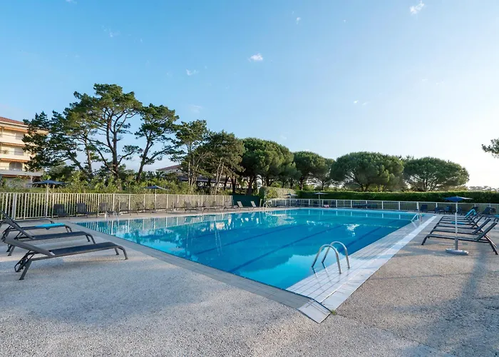 Grand Sur Le Golf De Chiberta *